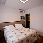 Villa Carmel Pousada