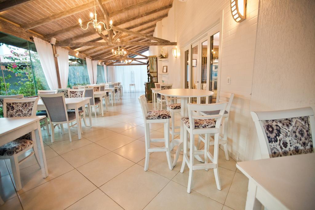 Carmel Hotel *